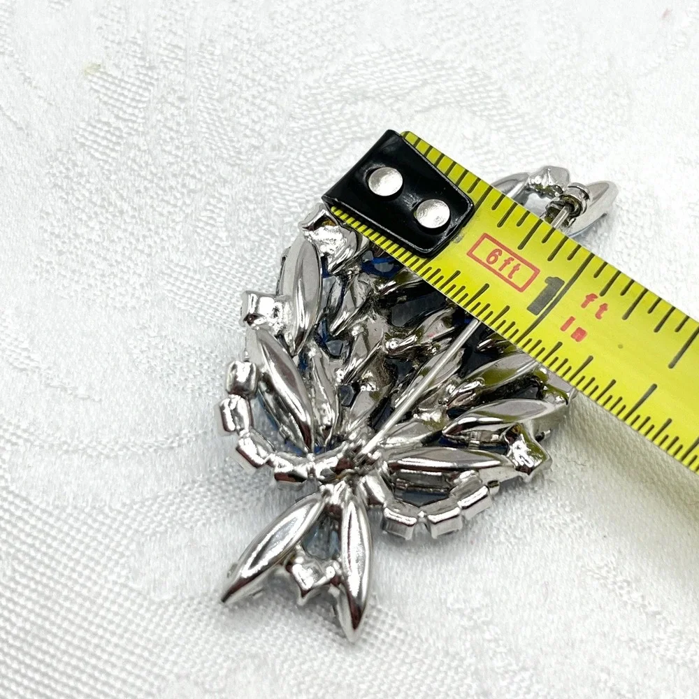 Vintage Blue Navette Marquise Rhinestones Silver Tone Leaf Bundle Brooch